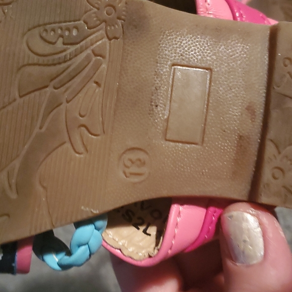 Avon 13 multicolored butterfly sandals - Picture 8 of 8